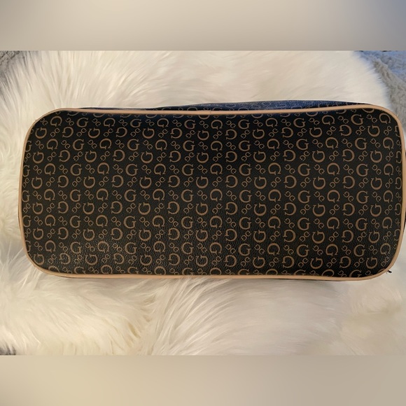 Guess Handbag - Picture 7 of 12